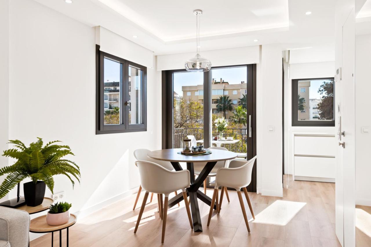 Sunny Modern Apartment Perfect Located エステポナ エクステリア 写真